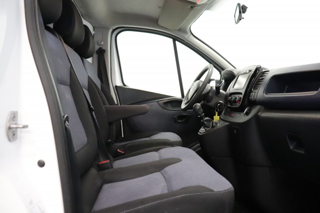 Opel Vivaro 1.6 CDTI EURO 6 - Airco - Navi - Cruise - € 8.950,- Excl.