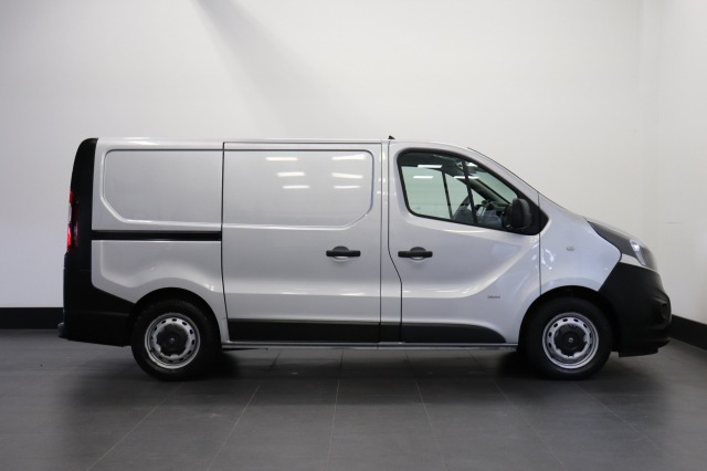 Opel Vivaro 1.6 CDTI 125PK EURO 6 - Airco - Navi - Cruise - PDC - € 9.950,- Excl.