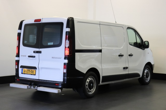 Renault Trafic 1.6 dCi EURO 6 - Airco - Cruise - PDC - € 7.950,- Excl.