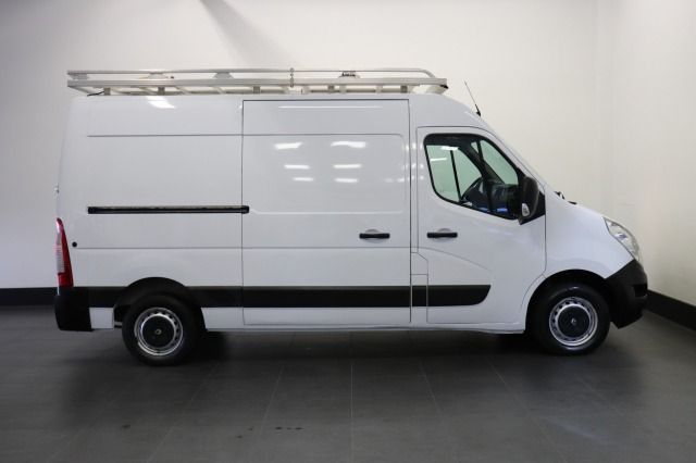 Renault Master 2.3 dCi 130PK L2H2 EURO 6 - Airco - Navi - Cruise - € 13.900,- Excl.