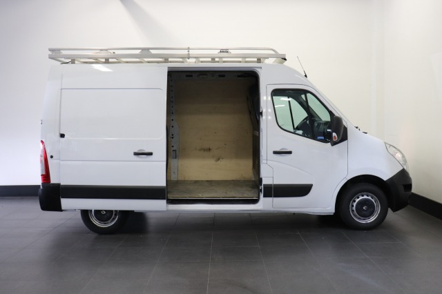 Renault Master 2.3 dCi 130PK L2H2 EURO 6 - Airco - Navi - Cruise - € 13.900,- Excl.