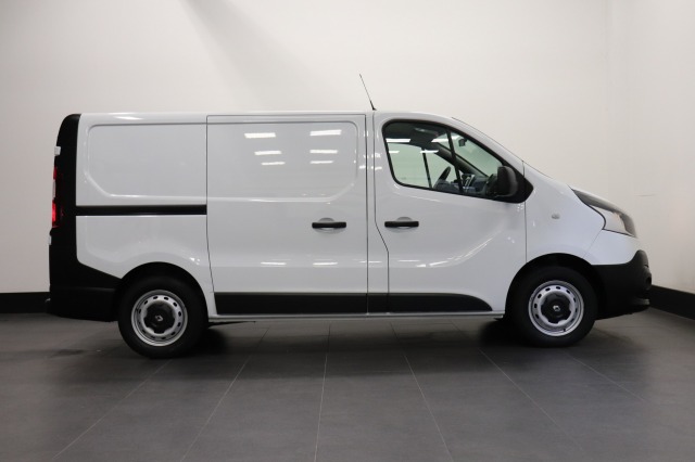 Renault Trafic 1.6 dCi EURO 6 - Airco - Navi - Cruise - € 9.900,- Excl.