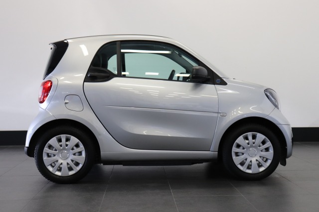 Smart Fortwo EQ Comfort 60KW | A/C Climate | Cruise | Stoel verw. | € 11.950,- Incl. BTW