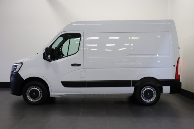 Renault Master 2.3 dCi 135PK L1H2 - Airco - Cruise - PDC - € 16.950,- Excl.