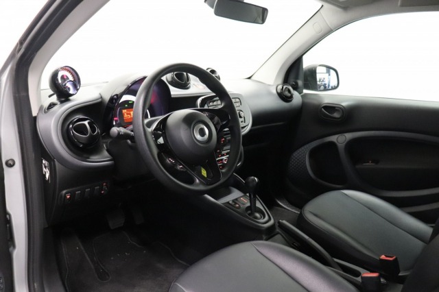 Smart Fortwo EQ Comfort 60KW | A/C Climate | Cruise | Stoel verw. | € 10.950,- Incl. BTW