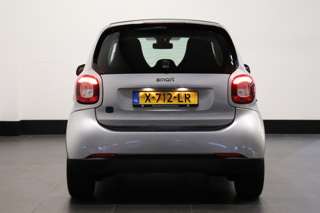 Smart Fortwo EQ Comfort 60KW | A/C Climate | Cruise | Stoel verw. | € 10.950,- Incl. BTW