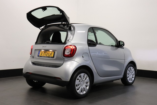 Smart Fortwo EQ Comfort 60KW | A/C Climate | Cruise | Stoel verw. | € 11.950,- Incl. BTW