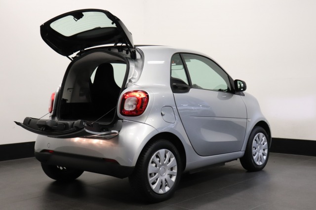 Smart Fortwo EQ Comfort 60KW | A/C Climate | Cruise | Stoel verw. | € 11.950,- Incl. BTW