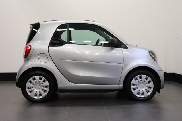 Smart Fortwo EQ Comfort 60KW | A/C Climate | Cruise | Stoel verw. | € 11.950,- Incl. BTW