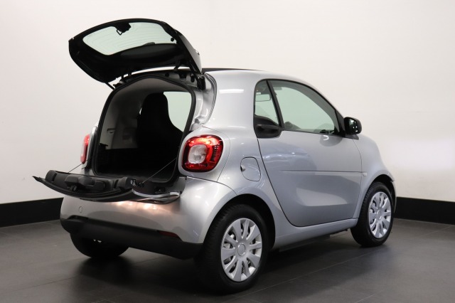 Smart Fortwo EQ Comfort 60KW | A/C Climate | Cruise | Stoel verw. | € 11.950,- Incl. BTW