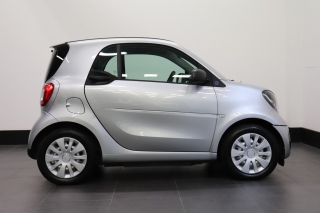 Smart Fortwo EQ Comfort 60KW | A/C Climate | Cruise | Stoel verw. | € 11.950,- Incl. BTW