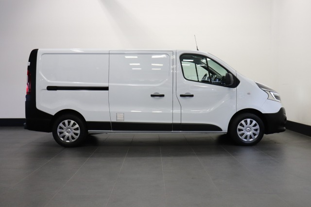 Renault Trafic 2.0 dCi 120PK L2 EURO 6 - Airco - Navi - Cruise - € 14.900,- Excl.