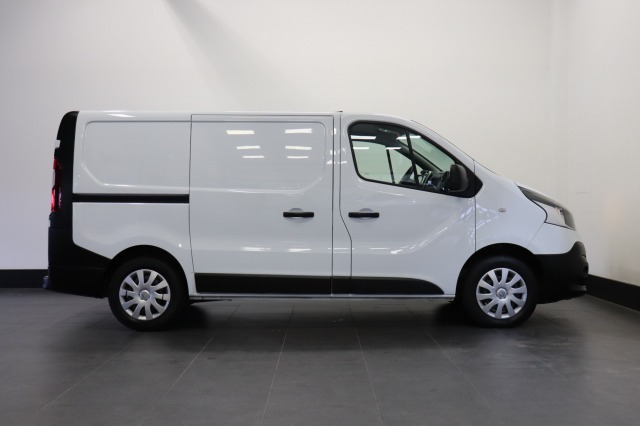 Renault Trafic 1.6 dCi 120PK EURO 6 - Airco - Navi - Cruise - € 10.950,- Excl.