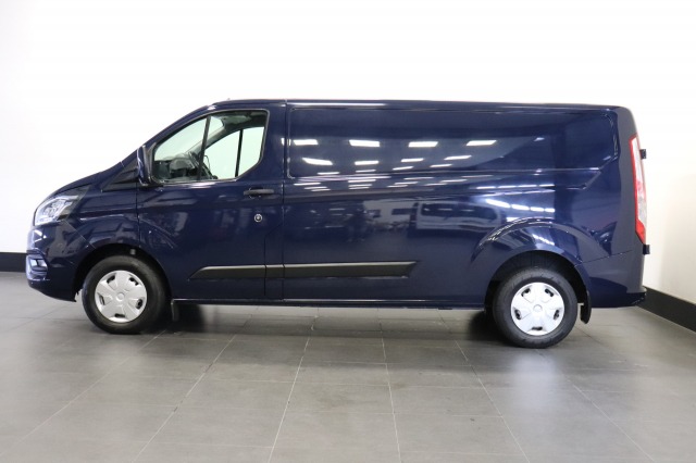 Ford Transit Custom 2.0 TDCI L2 EURO 6 - Airco - PDC - Cruise - € 16.950,- Excl.