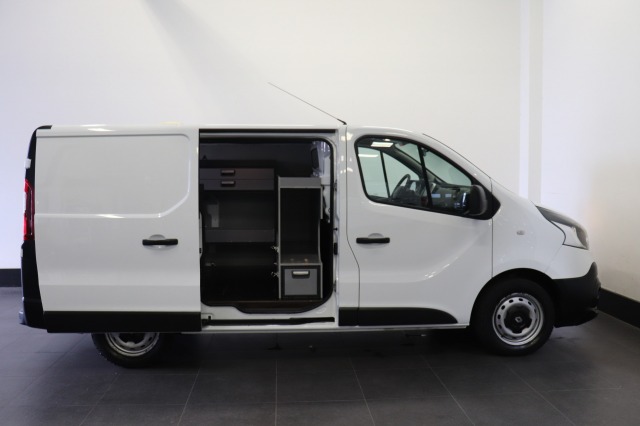 Renault Trafic 1.6 dCi - Airco - Navi - Cruise - PDC - € 9.950,- Excl.