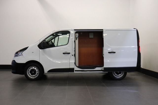 Renault Trafic 1.6 dCi 120PK 2x Schuifdeur - EURO 6 - AC/Climate - Navi - Cruise - € 9.900,- Excl.