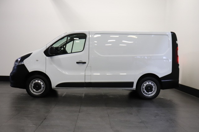 Opel Vivaro 1.6 CDTI EURO 6 - Airco - Navi - Cruise - Camera - € 10.900,- Excl.