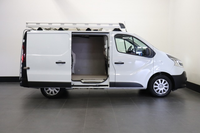 Renault Trafic 2.0 dCi 120PK EURO 6 - Airco - Navi - Cruise - Imperiaal - € 14.900,- Excl.