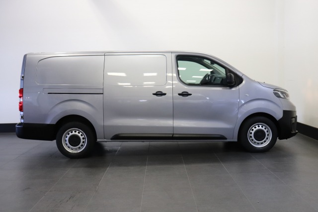 Toyota ProAce 2.0 D-4D Worker - EURO 6 - Airco - Navi - Cruise - € 17.900,- Excl.