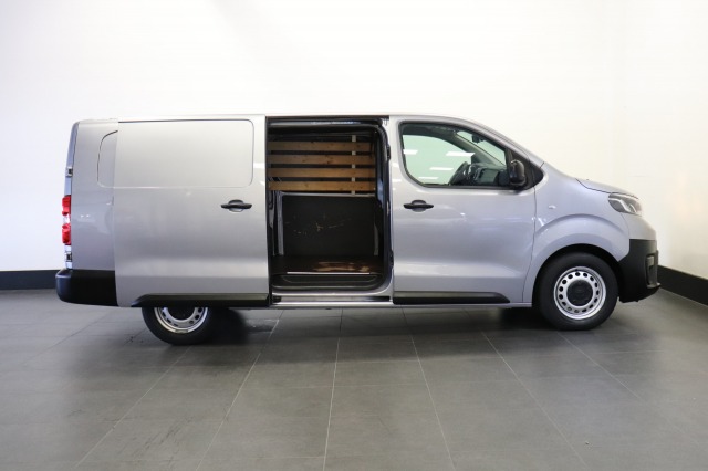 Toyota ProAce 2.0 D-4D Worker - EURO 6 - Airco - Navi - Cruise - € 17.900,- Excl.