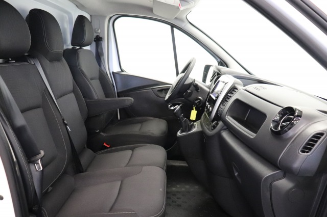 Renault Trafic 2.0 dCi 120PK - EURO 6 - Airco - Navi - Cruise - € 14.900,- Excl.