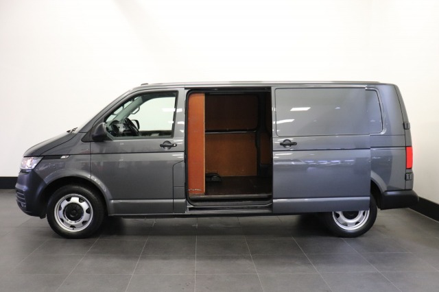 Volkswagen Transporter 2.0 TDI 200PK Automaat L2 EURO 6 - 2x Schuifdeur - Airco - Navi - Cruise - € 24.900,- Excl.