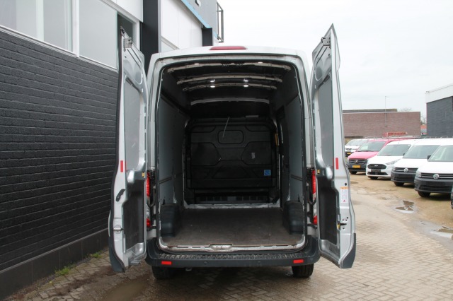 Ford Transit 2.0 TDCI 130PK L3H3 EURO 6 - Airco - Navi - Cruise - € 15.950,- Excl.