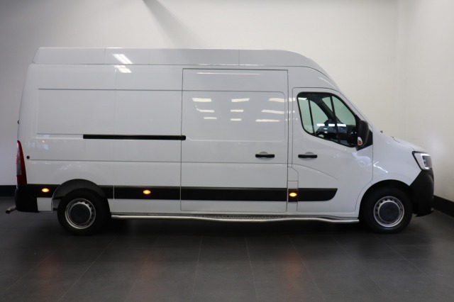 Renault Master 2.3 dCi 135PK L3H3 - EURO 6 - Airco - Navi - Cruise - € 19.900,- Excl.