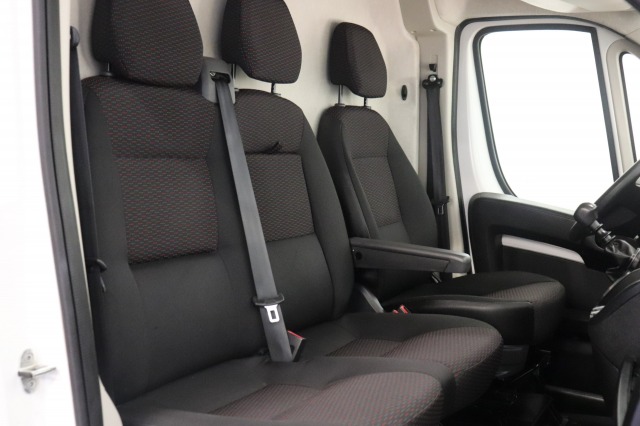 Peugeot Boxer 2.2 BlueHDi 165PK L4H2 - EURO 6 - Airco - Navi - Cruise - € 15.950,- Excl.