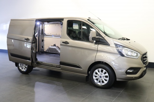 Ford Transit Custom 2.0 TDCI 130PK Automaat EURO 6 - Airco - Navi - Cruise - Camera - € 16.900,- Excl.