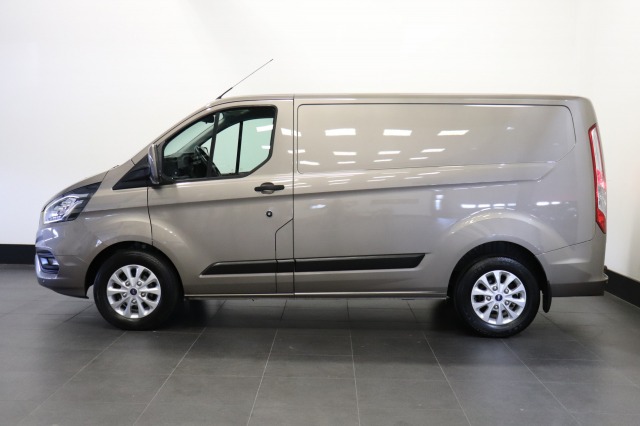 Ford Transit Custom 2.0 TDCI 130PK Automaat EURO 6 - Airco - Navi - Cruise - Camera - € 16.900,- Excl.