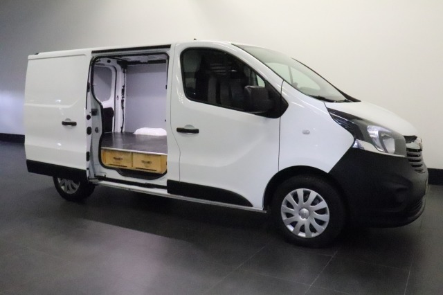 Opel Vivaro 1.6 CDTI 121PK EURO 6 - Airco - Navi - Cruise - € 10.499,- Excl.