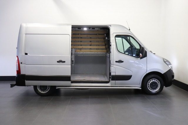 Opel Movano 2.3 Turbo 136PK L2H2 - EURO6 - AC/climate - Navi - Cruise - Camera - € 20.950,- Excl.