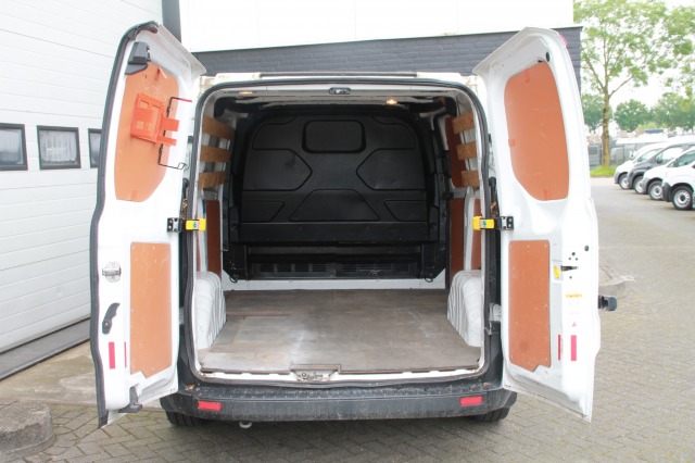 Ford Transit Custom 2.0 TDCI - EURO 6 - Airco - Voorruitverw. - Start/Stop-  € 12.499,- Excl.