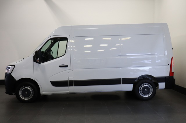 Renault Master 2.3 dCI 150PK L2H2 Automaat EURO 6 - Airco - Navi - Camera - € 15.950,- Excl.