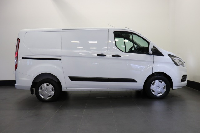 Ford Transit Custom 2.0 TDCI 130PK EURO 6 - Airco - Navi - Cruise - € 17.900,- Excl.