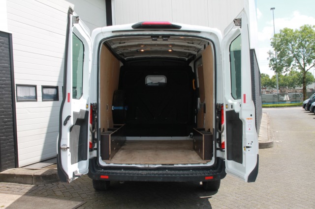 Ford Transit 2.0 TDCI L3H2 130PK EURO 6 - Airco - Navi - Cruise - € 16.950,- Excl.