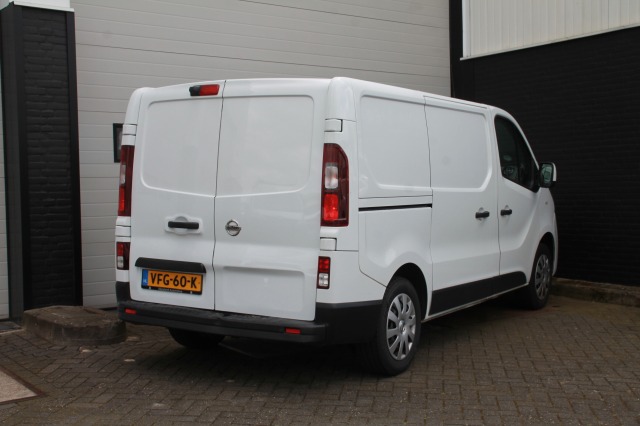 Nissan NV300 1.6 dCi 121PK EURO 6 - Airco - Navi - Cruise - € 11.499,- Excl.