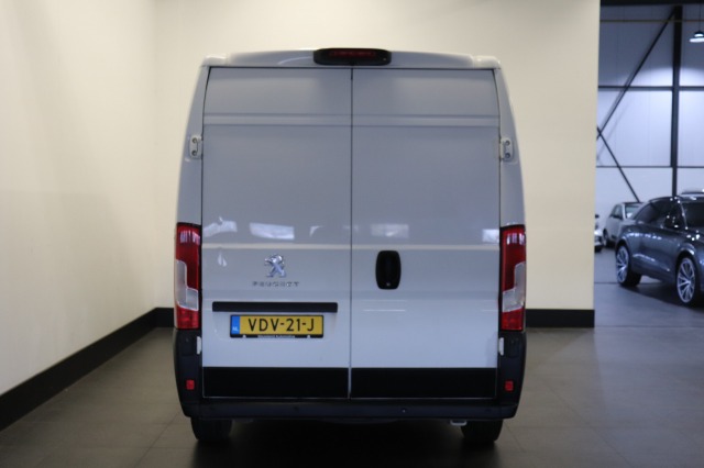 Peugeot Boxer 2.2 BlueHDi 120PK 2x Schuifdeur L2H2 - EURO 6 - Airco - Navi - Cruise - € 11.950,- Excl.