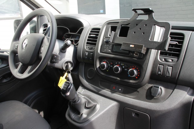 Renault Trafic 2.0 dCi 120PK 2x Schuifdeur EURO 6 Airco - Cruise  - PDC - € 13.950,- Excl.