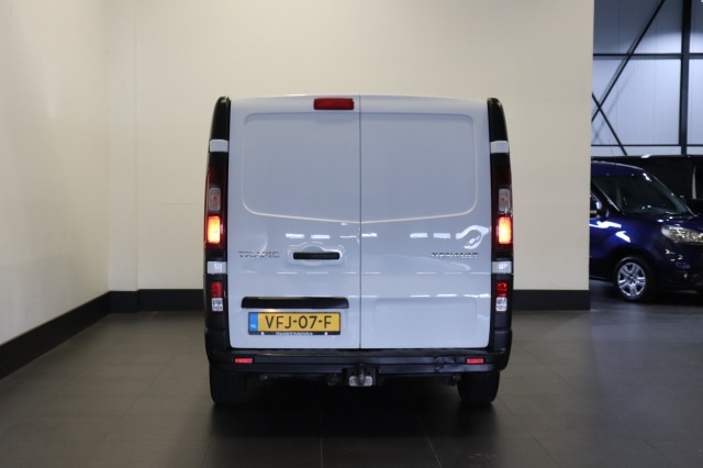 Renault Trafic 2.0 dCi 120PK L2 EURO 6 - Airco - Navi - Cruise - € 10.950,- Excl.