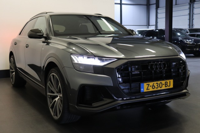 Audi Q8 60 TFSI e quattro Competition 462PK | PANO | 360 CAMERA | MATRIX LED | 23'' | €68.950,- Incl. BTW