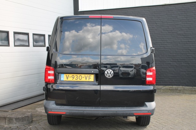 Volkswagen Transporter 2.0 TDI 115PK L2 - EURO 6 - Airco - Navi - Cruise - € 16.900,- Excl.