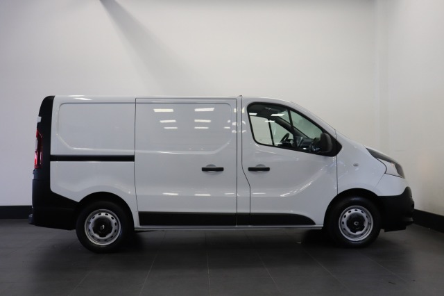 Renault Trafic 1.6 dCi 125PK 2x Schuifdeur EURO 6 - Airco - Navi - Cruise - € 10.950,- Excl.