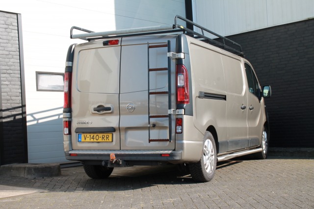 Opel Vivaro 1.6 CDTI 122PK L2 EURO 6 - Airco - Navi - Cruise - € 12.900,- Excl.