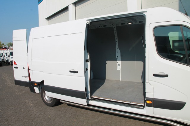 Opel Movano 2.3 Turbo 136PK L3H2 - EURO 6 - Airco - Navi - Cruise - € 19.900,- Excl.